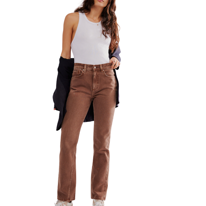 Xena Slim Straight Jeans in Brown