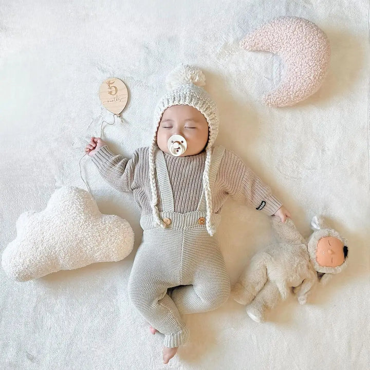 Garter Stitch Knit Bonnet in Natural