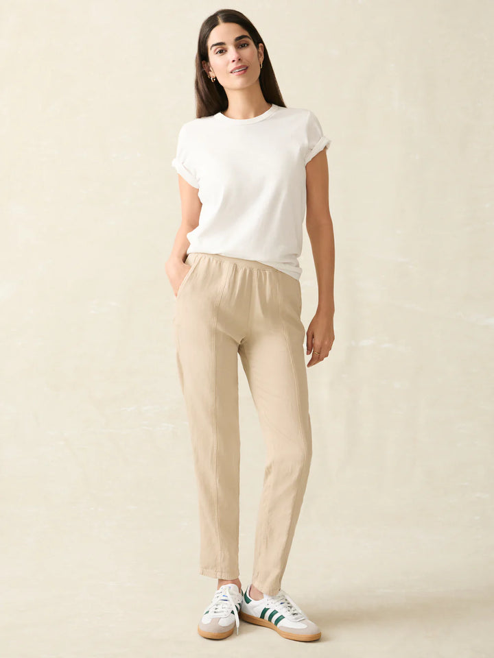 Arlie Pant in Safari