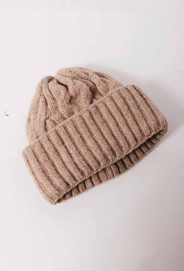 Coast Line Beanie in Oatmeal