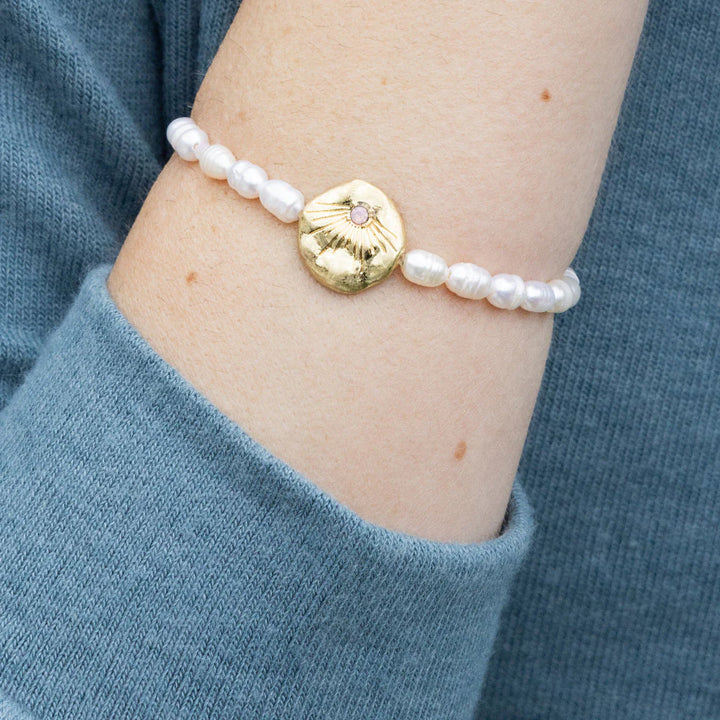 Love Affirmation Bracelet in Gold