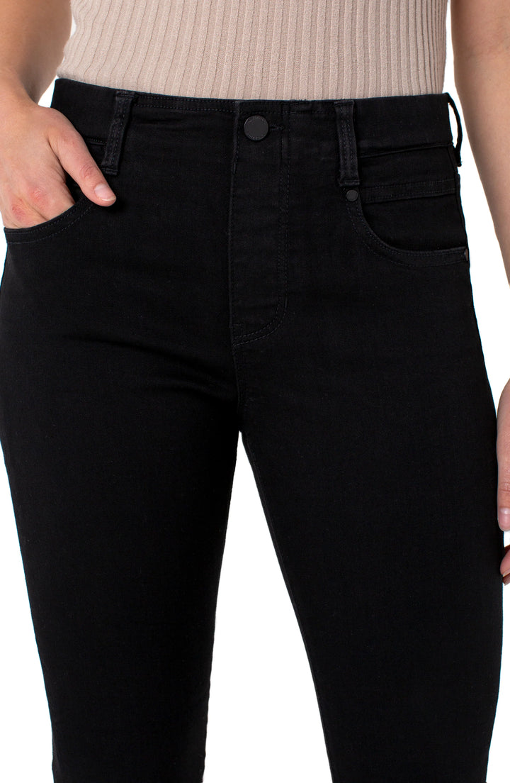 Gia Glider Skinny in Black Rinse