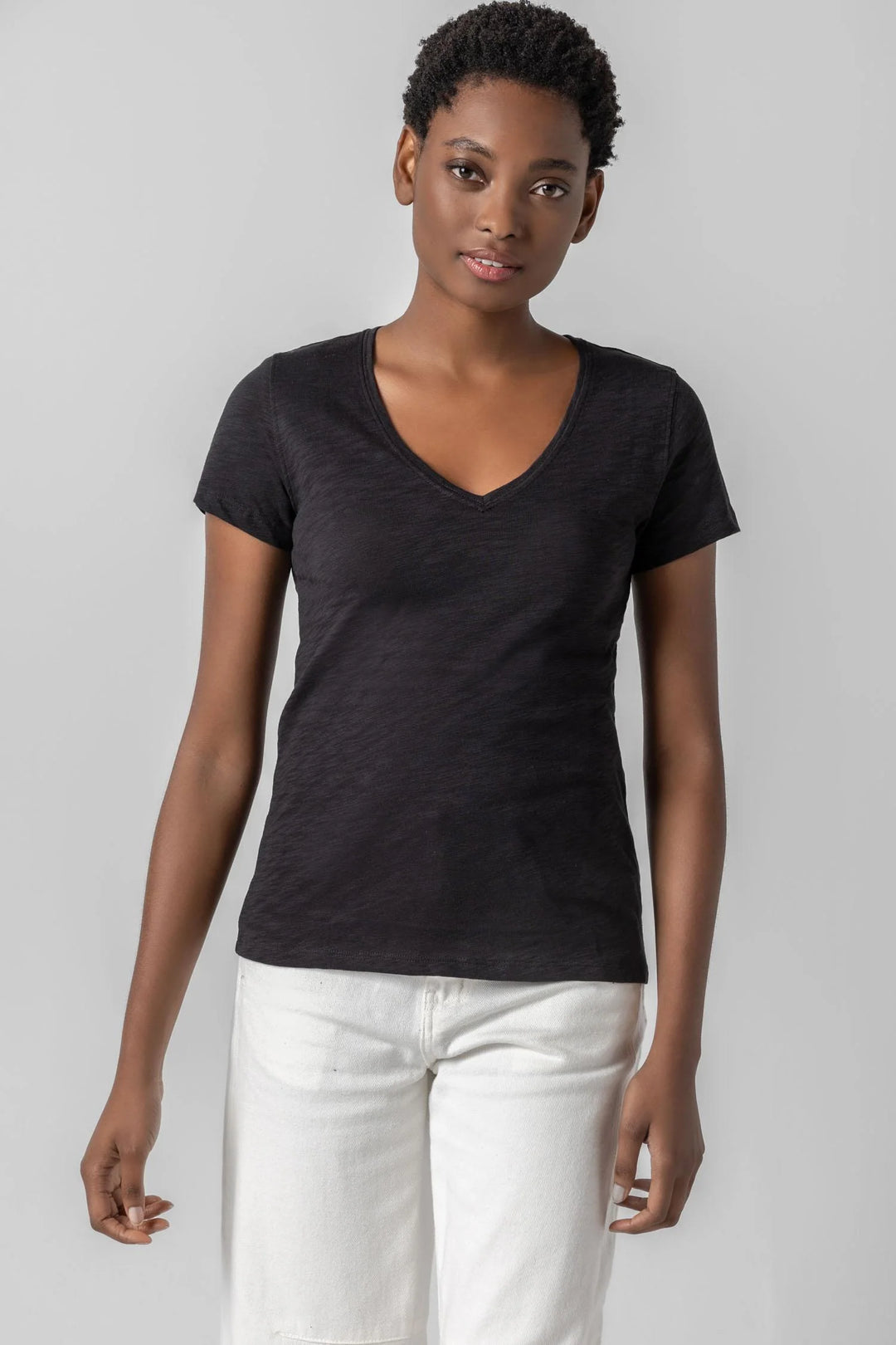 Black V-Neck Short Sleeve Seam Tee