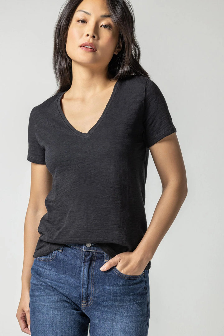 Black V-Neck Short Sleeve Seam Tee