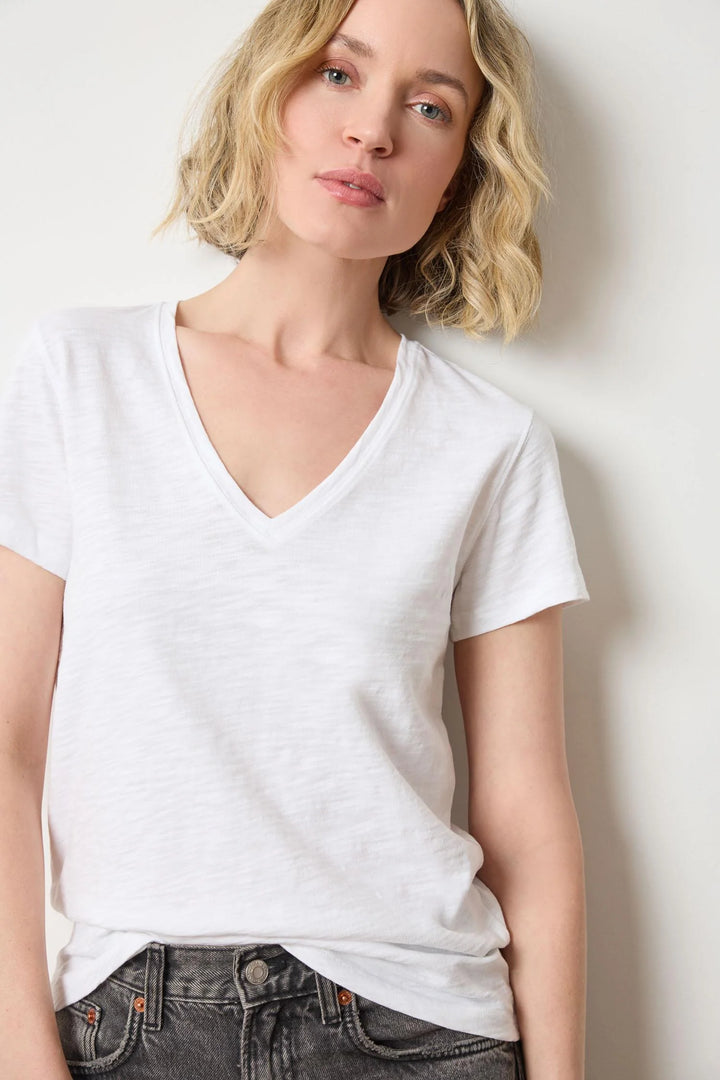 White V-Neck Short Sleeve Seam Tee