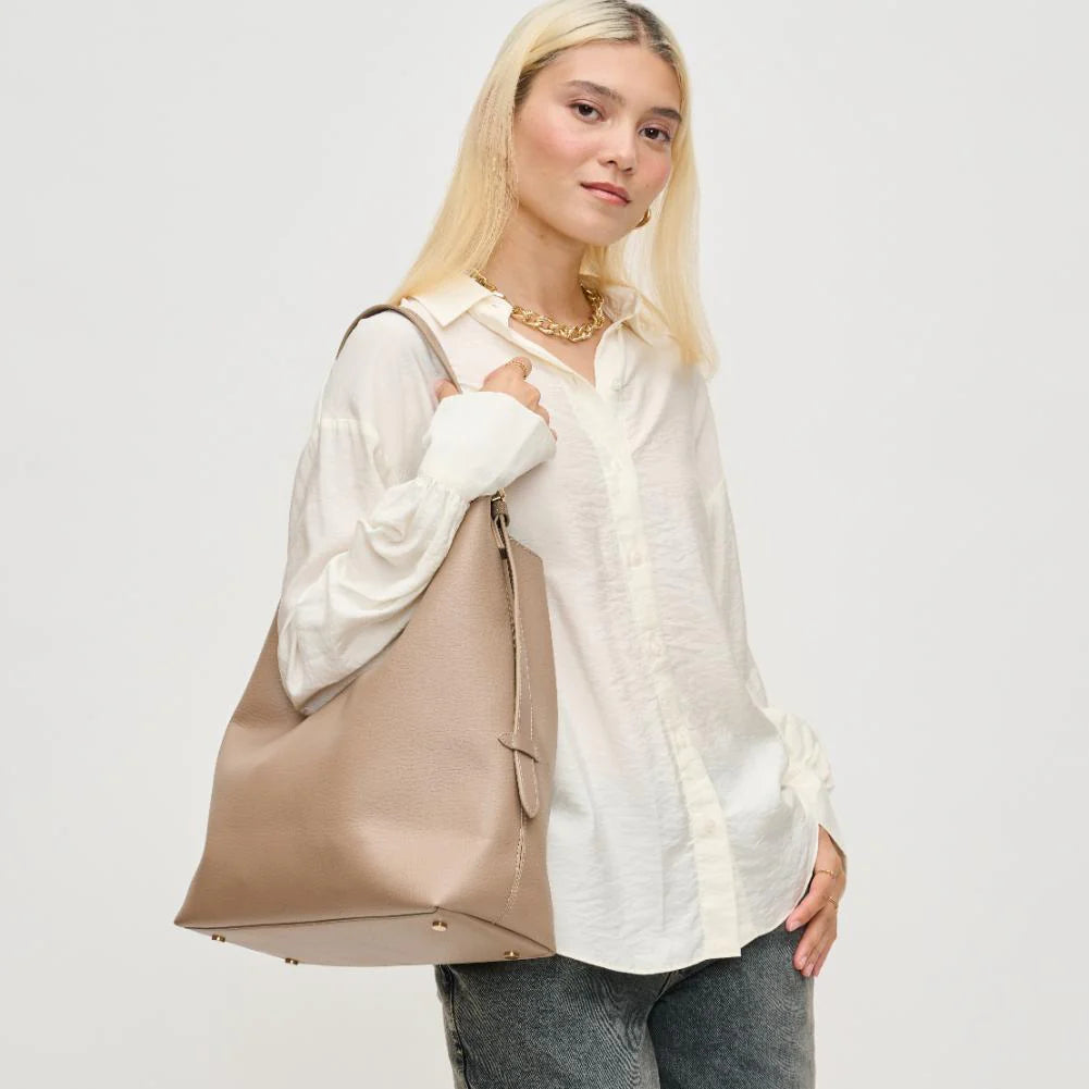 Zelda Tote in Taupe